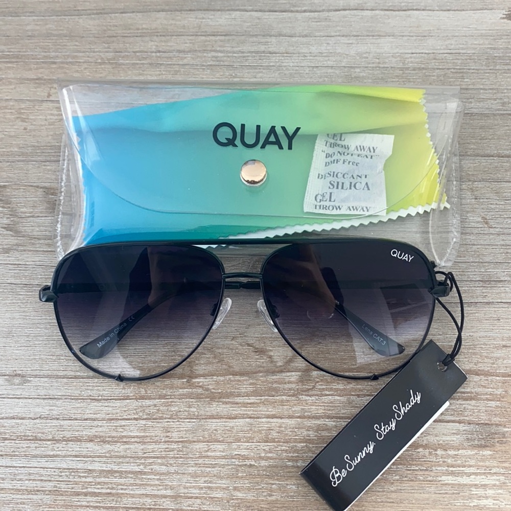 NWT Quay high key glasses